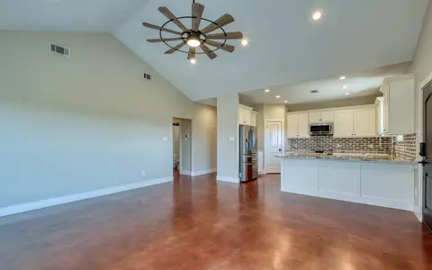 Living - 40934 Thomas Ln, Hempstead, TX 77445 photo 2 of 2