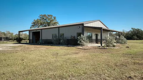 Exterior - 40934 Thomas Ln, Hempstead, TX 77445 photo 5 of 11