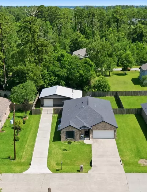 2102 Papoose Trl, Crosby, TX 77532