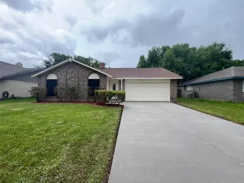 11826 Grapewood Dr, Houston, TX 77089