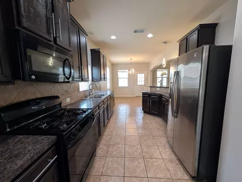 Kitchen - 25614 Crisp Spring Ln, Spring, TX 77373 photo 1 of 2