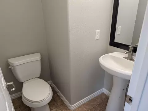 Bath - 25614 Crisp Spring Ln, Spring, TX 77373 photo 1 of 9