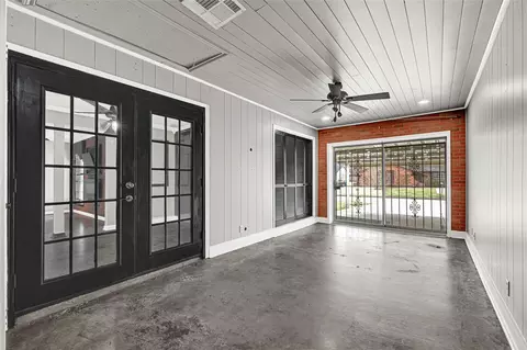 Exterior - 6319 Bluestone Dr, Houston, TX 77016 photo 4 of 6