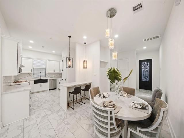 2416 Sumpter St #A, Houston, TX 77026