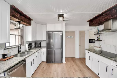 Kitchen - 7502 Ralick Ct, Spring, TX 77379 photo 5 of 6