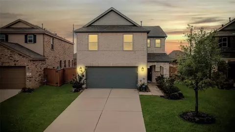 2916 Shimmer Edge Dr, Katy, TX 77493