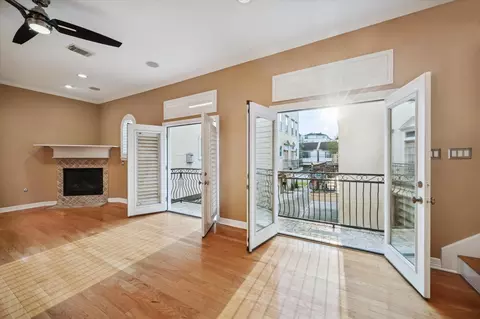 1506 Birdsall St, Houston, TX 77007