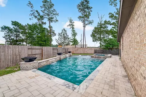 3854 Fleetwood Falls Ln, Spring, TX 77386