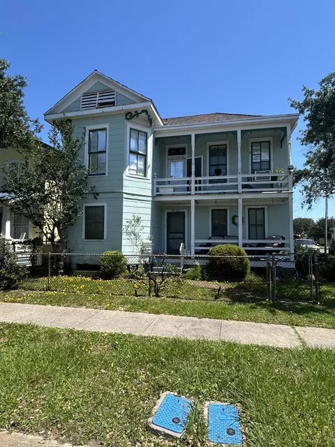 3525 Avenue Q, Galveston, TX 77550