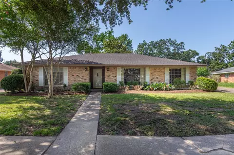 7518 Glenheath St, Houston, TX 77061