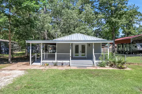 140 Tobago Ln, Point Blank, TX 77364