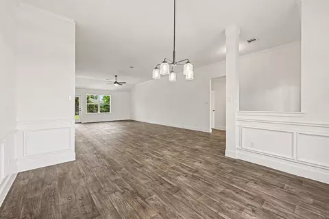 9 Keystone Ct, Angleton, TX 77515 photo 11