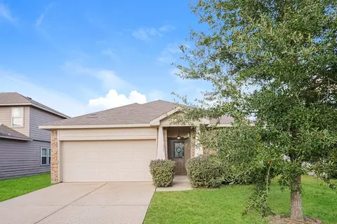 318 Apache Field Ln, La Marque, TX 77568