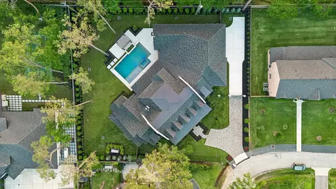 9 Valley Forge Dr, Bunker Hill Village, TX 77024