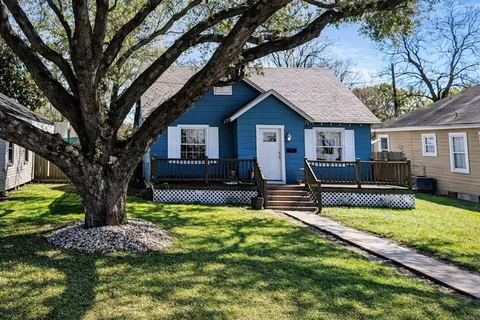 405 13th Ave N, Texas City, TX 77590
