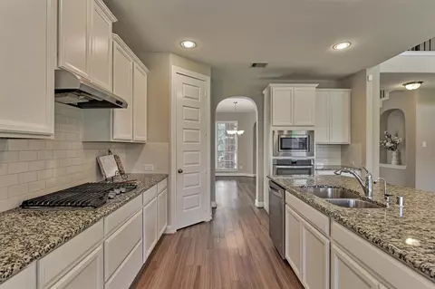 Entry Way - 4043 Steep Woods Dr, Spring, TX 77386 photo 2 of 4