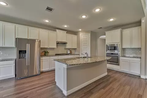 Kitchen - 4043 Steep Woods Dr, Spring, TX 77386 photo 3 of 4