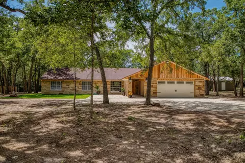 5504 Hillside, Brenham, TX 77833