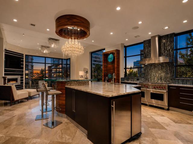 1 Waterway Ct #4E, The Woodlands, TX 77380