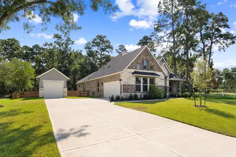 522 Black Bronco Rd, Magnolia, TX 77354