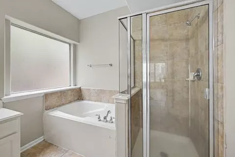 Bath - 24927 Corbin Gate Dr, Spring, TX 77389 photo 4 of 4