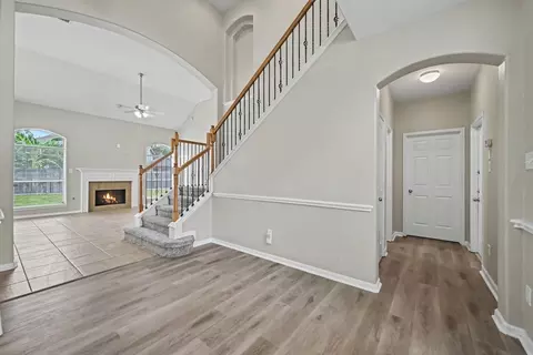 Entry Way - 24927 Corbin Gate Dr, Spring, TX 77389 photo 3 of 5