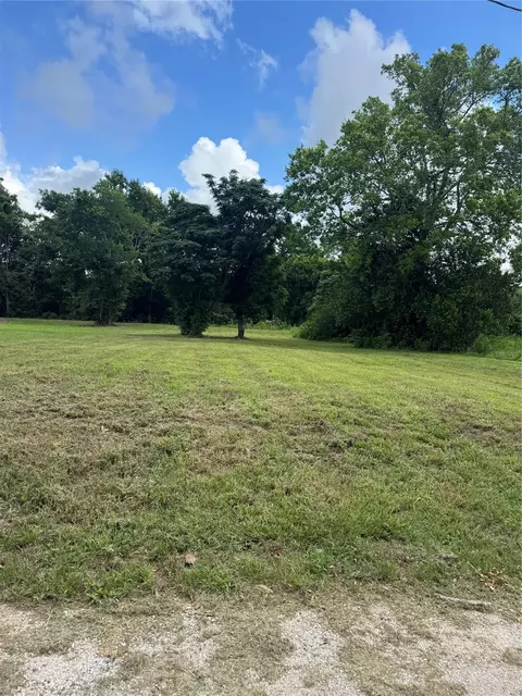 611 Trinity St, Liberty, TX 77575