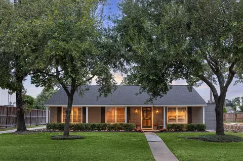 4650 Ingersoll St, Houston, TX 77027