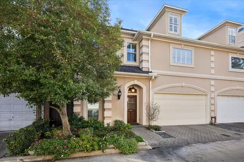 5823 Augusta Ct, Houston, TX 77057