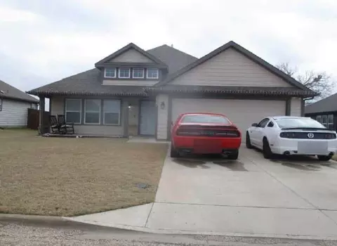 305 Sunnyside Dr, Trenton, TX 75490