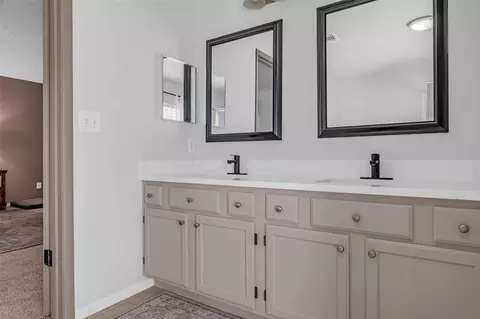 Bath - 9415 Towerstone Dr, Spring, TX 77379 photo 3 of 6