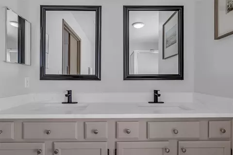 Bath - 9415 Towerstone Dr, Spring, TX 77379 photo 2 of 6