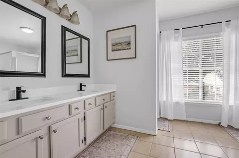 Bath - 9415 Towerstone Dr, Spring, TX 77379 photo 5 of 6