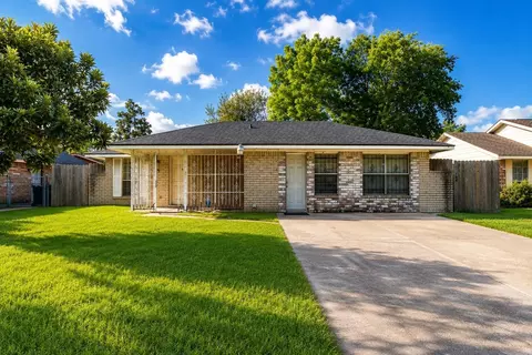 1219 Fallbrook Dr, Houston, TX 77038