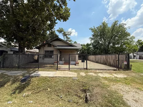 1709 Hussion St, Houston, TX 77003