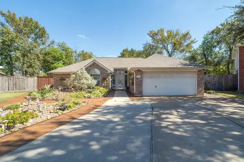 1119 Courtside Dr, League City, TX 77573