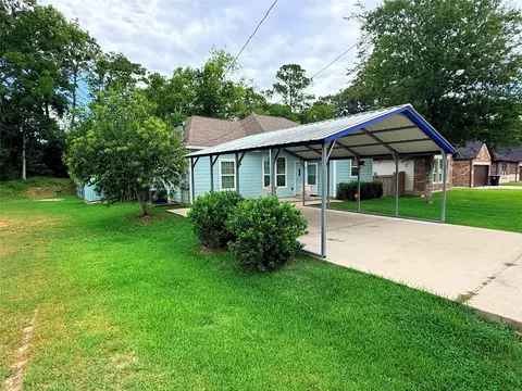 1330 1332 Red Fox Dr, Crosby, TX 77532