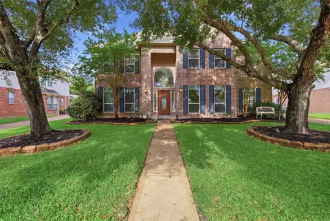 3406 Castle Pond Ct, Pearland, TX 77584
