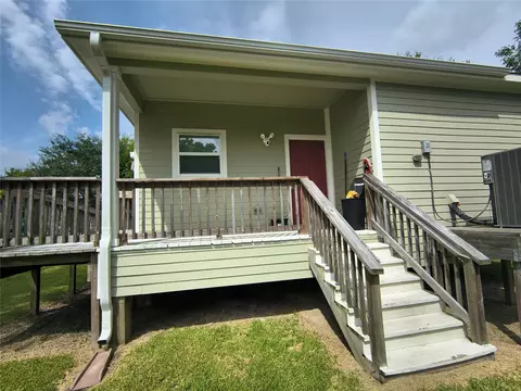 2730 Hebert St, Beaumont, TX 77705