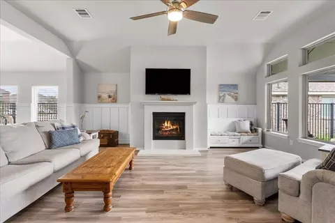 2417 Arbor Edge Xing, La Marque, TX 77568