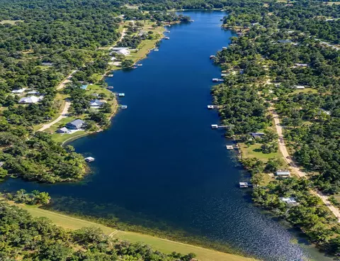 160 Dogwood Lake Dr, Livingston, TX 77351