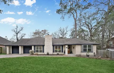 120 April Wind Dr E, Montgomery, TX 77356