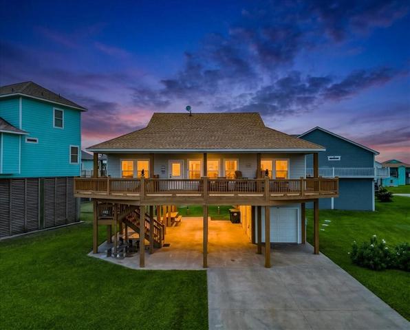951 S S Gtwy, Port Bolivar, TX 77650