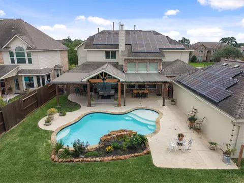 19015 Rustling Ridge Ln, Tomball, TX 77377