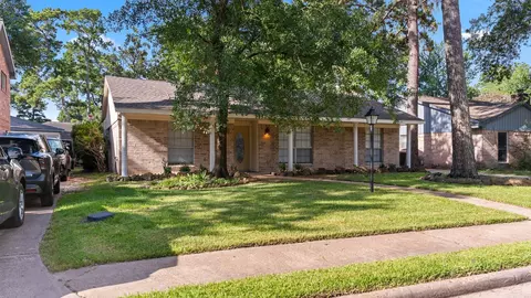 9631 Crail Dr, Spring, TX 77379 photo 2
