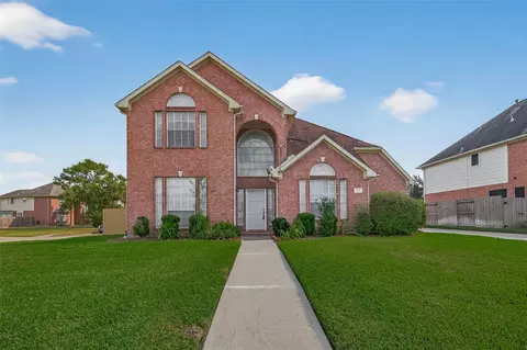 2103 Five Iron Dr, Houston, TX 77089