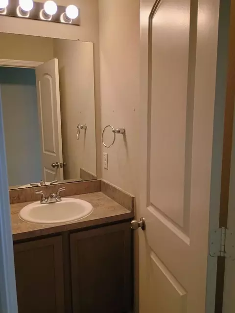 Bath - 14945 Austin Rd, Willis, TX 77378 photo 1 of 2