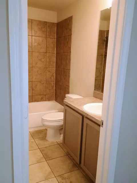 Bath - 14945 Austin Rd, Willis, TX 77378 photo 2 of 2