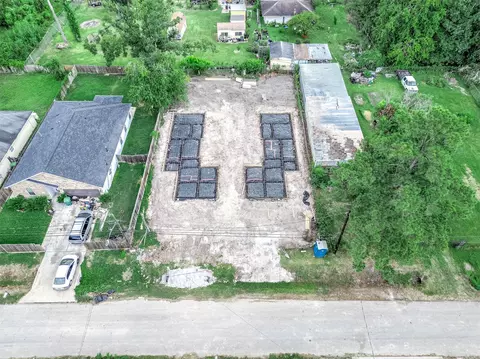 8602 Hoffman St, Houston, TX 77016