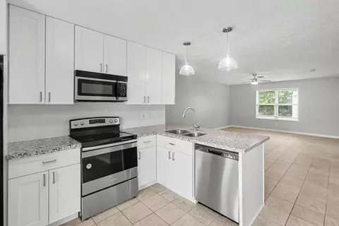 Kitchen - 19514 Lockridge Dr, Spring, TX 77373 photo 3 of 3